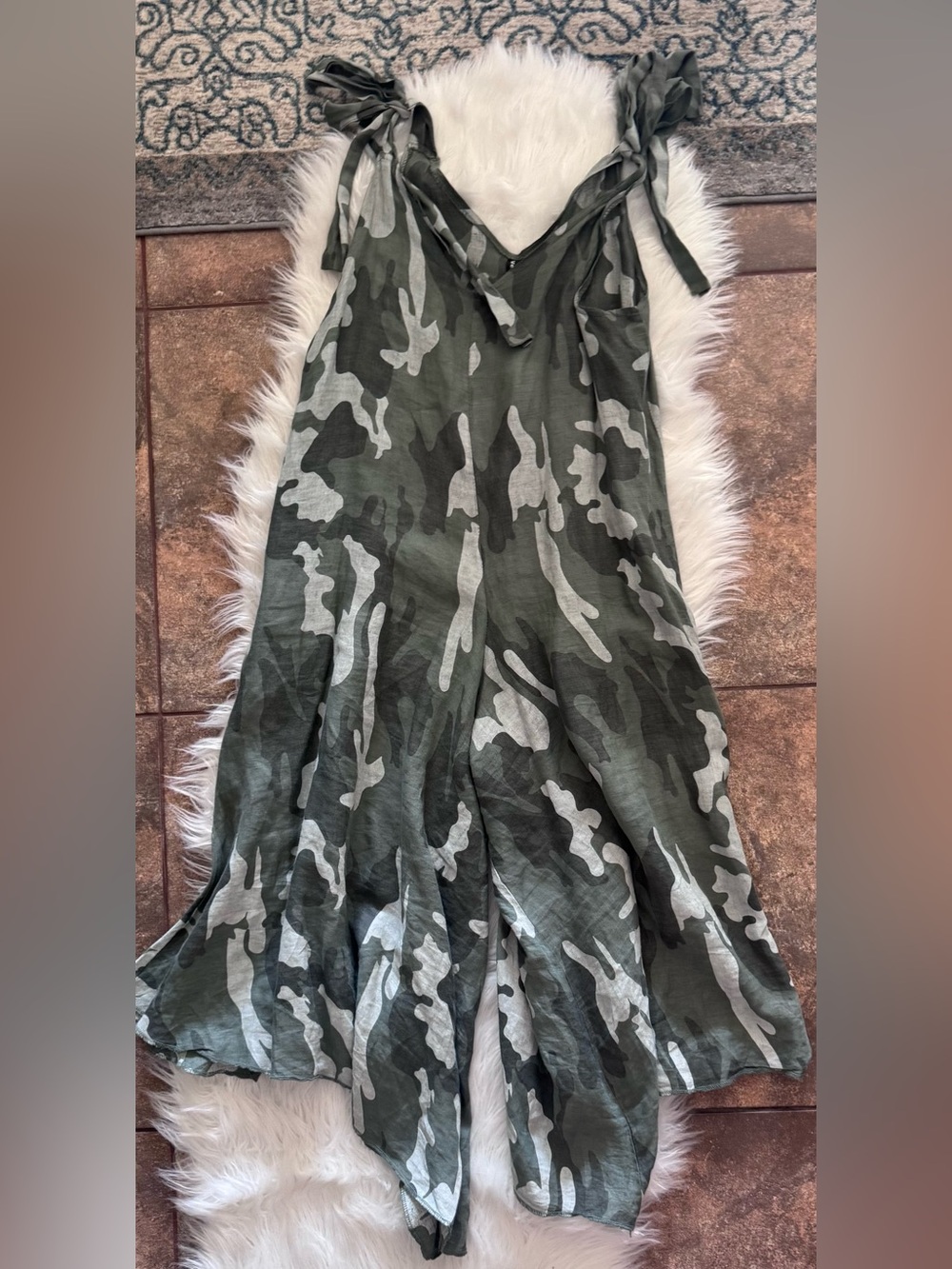 Venti6 Italian Women’s Camouflage Tie-Shoulder Jumpsuit - Green Camo
